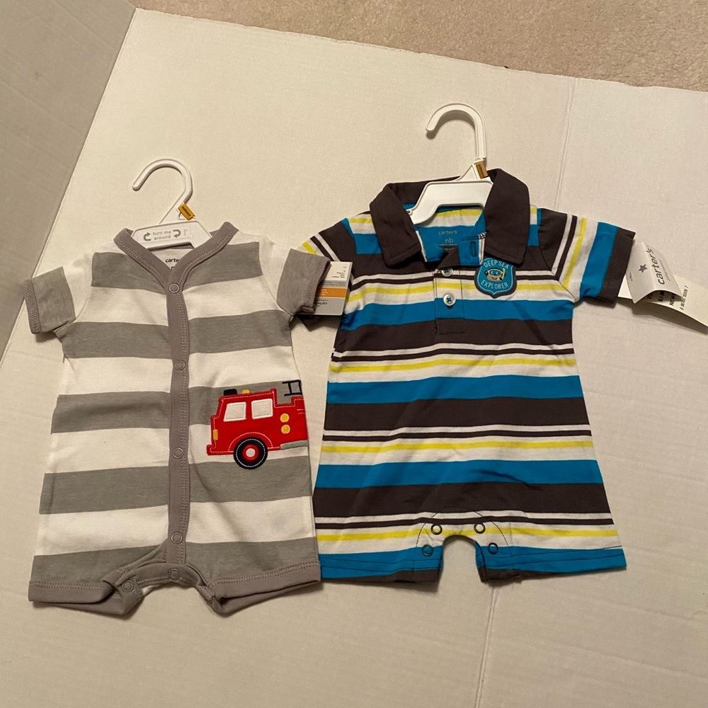 Carter's onesies    Size NB